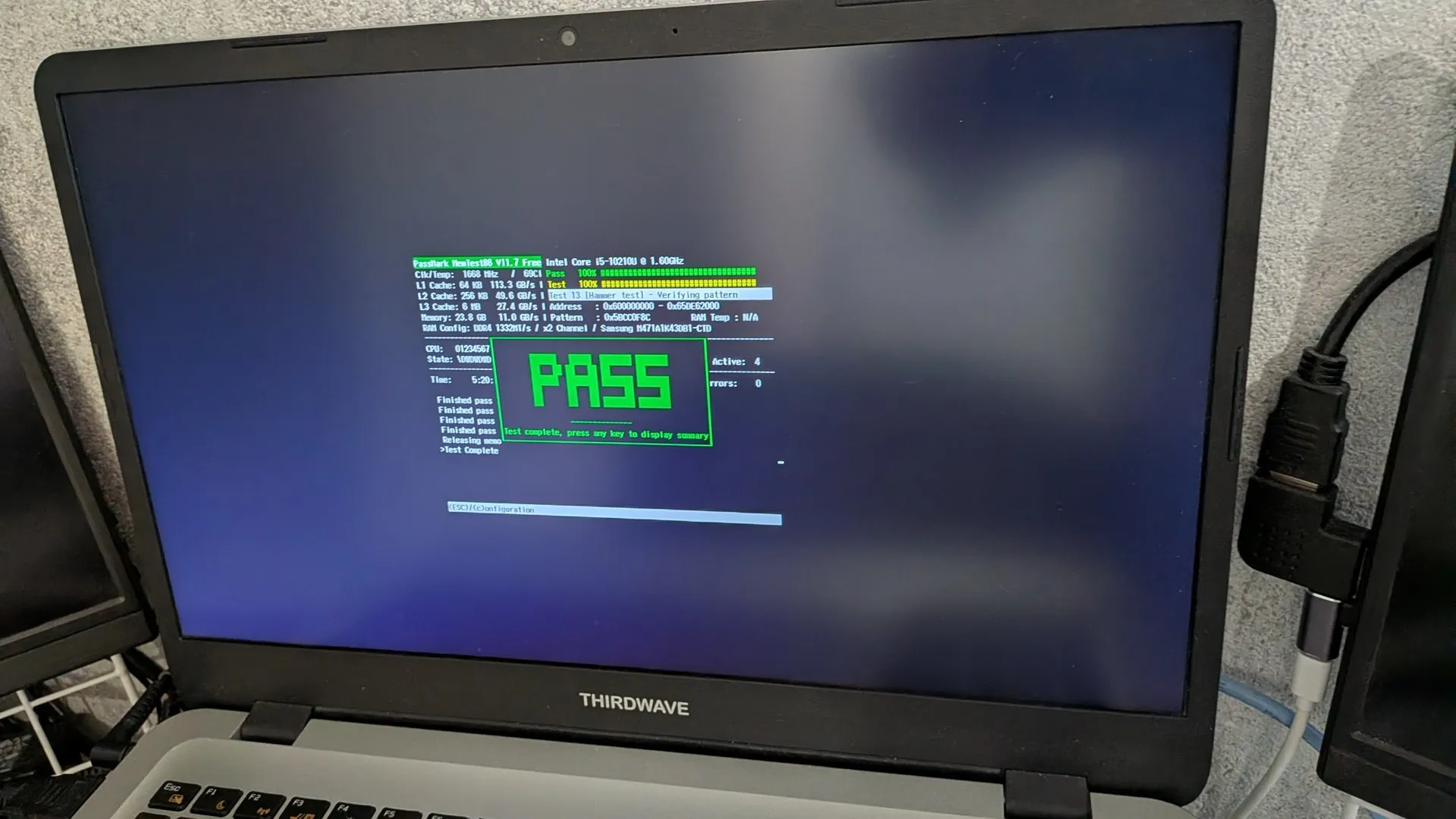 MemTest86 の PASS 画面。4パス完走、エラー0